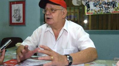 Los últimos programas que dirigió fueron Panorama Deportivo y Sucesos, de Radio Internacional. También era propietario de las emisoras Costeña y Radio Conga.