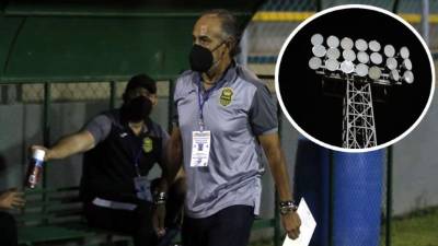 Raúl 'Potro' Gutiérrez se enfado por el apagón en una torre del estadio del Honduras Progreso.
