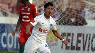 Michaell Chirinos celebrando su gol marcado al Marathón.