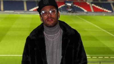 Los problemas entre Nadine Gonçalves (madre de Neymar) y su pareja 30 años menor que ella, Tiago Ramos, han llegado hasta Neymar, pues el futolista brasileño fue denunciado por una Asociación LGBT.