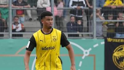 Leonardo Posadas se desempeña como defensor central.