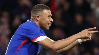 Mbappé celebrando su gol marcado en el duelo amistoso Francia vs Luxemburgo.