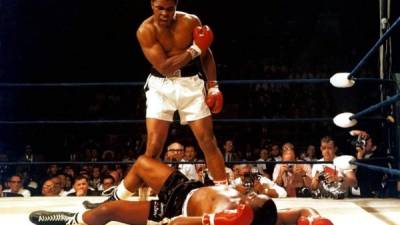 Imagen de Muhammad Alí cuando venció por nocaut a Sonny Liston.