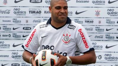 Adriano firmará como jugador para la temporada 2016.