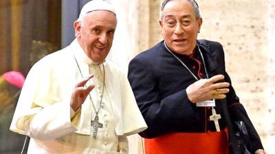 El papa Francisco y el cardenal hondureño, Óscar Andrés Rodríguez.