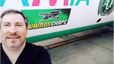 El periodista brasileño Rafael Henzel subió una foto a las redes antes de subirse al avión del Chapecoense.