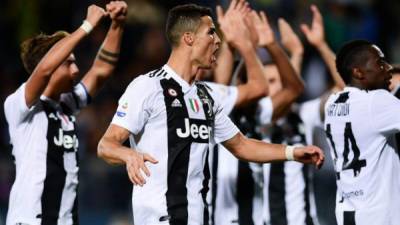Cristiano Ronaldo lidera el ataque de la Juventus. FOTO AFP.
