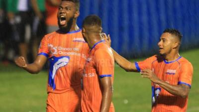 El delantero Benguché de la UNPFM fue la gran figura del encuentro.