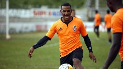 Rony Martínez en un entrenamiento de la Real Sociedad durante la semana. Foto Javier Rosales