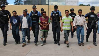 Los sospechosos son Pedro Martínez Cruz (45), Mateo Ramo Martínez (30), Juan Bautista Martínez (50), René Ramos Martínez y Leopoldo Martínez Cruz (39).