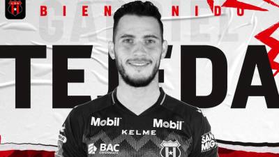 Ángel Tejeda fue anunciado como nuevo jugador del Alajuelense.