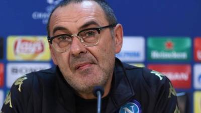El entrenador del Nápoles, Maurizio Sarri durante la rueda de prensa del equipo celebrada en Nápoles, Italia . Foto EFE.
