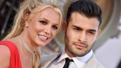 Britney Spears (40) y su pareja Sam Asghari (28) tendrán un hijo.