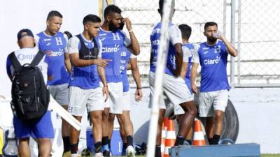 La Sub-23 de Honduras trabaja a todo vapor en el estadio Morazán de San Pedro Sula. Foto Edwin Romero.