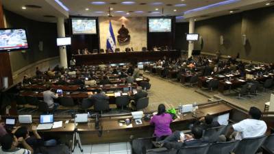 Con el apoyo de los liberales, el nuevo Congreso estaría siendo dirigido por nacionalistas y partidos minoritarios.