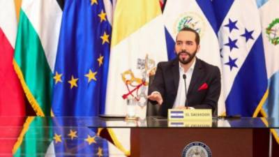 La Asamblea Legislativa de El Salvador reformó una ley que perdonaba algunos impuestos a los periódicos, la mayoría de ellos críticos del presidente Nayib Bukele. AFP