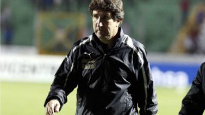 Héctor Vargas, técnico del Olimpia.