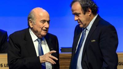 Blatter apuntó duramente a Platini.