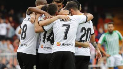 El Valencia ha sufrido lesiones y ahora futbolistas contagiados con coronavirus en lo que va de la presente campaña.