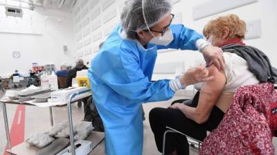 Las regiones tendrán que localizar las instalaciones, denominadas PVTS, es decir, puntos territoriales extraordinarios de vacunación.