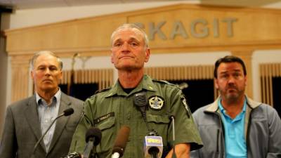 Autoridades locales dieron una coferencia de prensa tras la captura del sospechoso. Foto: AFP