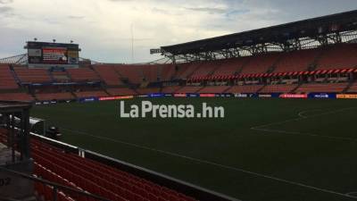 Así luce en estos momentos el estadio BBVA Compass. Foto Ronald Aceituno.