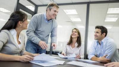 Un líder enfocado en él mismo tiende a ser bueno en obtener lo que necesita