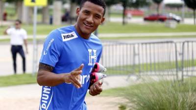 Luis Garrido se integró este lunes a los entrenamientos de la Bicolor. Foto Juan Salgado/Enviado Especial
