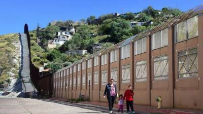 El magnate busca contener la migración ilegal a EUA a través del muro.