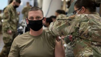 Los soldados estadounidenses serán inmunizados con la vacuna de Pfizer./AFP.