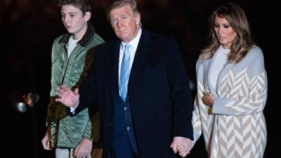 Trump regresó anoche a Washington D.C. tras pasar las vacaciones de fin de año con su familia en Florida./AFP.