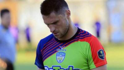 El delantero Evgeni Kabaev sumó 223 minutos con la camiseta del Real de Minas en su fugaz paso por la Liga Nacional.