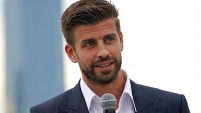 El defensor Gerard Piqué sigue en el ojo del huracán tras su escandalosa separación con Shakira. En las últimas horas la prensa española ha revelado que el futbolista del FC Barcelona tiene nueva novia e inclusive le ha impuesto una serie de condiciones.