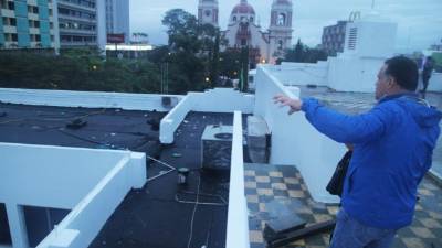El alcalde Armando Calidonio supervisó el avance de los trabajos que estarán listos este año. Foto: Wendel Escoto