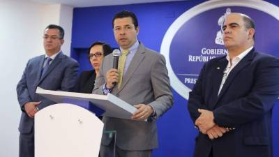 Arnaldo Castillo, ministro de Desarrollo Económico, cuando anunciaba la disponibilidad de la nueva línea de financiamiento.