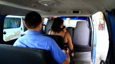 Los pasajeros desde que suben a los buses ya van con la incertidumbre de ser víctimas de asalto.