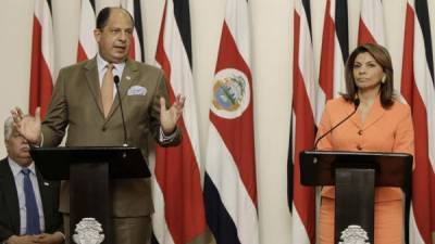 El mandatario electo tuvo una reunión ayer con la presidenta Laura Chinchilla en la Casa Presidencial de San José.
