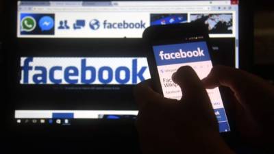 El escándalo de Facebook ha levantado una polvareda y pone de manifiesto la necesidad de regulaciones para proteger la información de los usuarios que los confían a los servicios de internet.