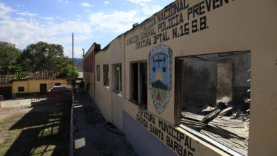 Las instalaciones donde funcionó la Policía también se quemaron, hace tres años no hay policías.