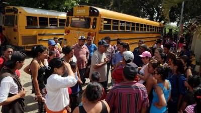 Las unidades fueron decomisadas y llevadas con pasajeros al Insep. Foto: Yoseph Amaya.