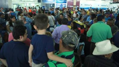 Muchos de los menores solo viajan con uno de los padres. Foto: Amílcar Izaguirre.