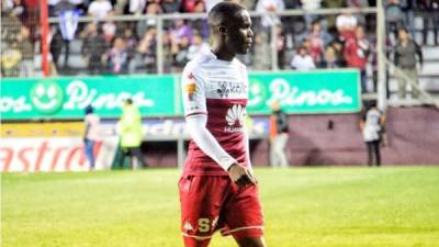 Rubilio Castillo en su debut con el Saprissa frente al Santos de Guápiles.