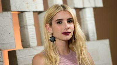 Emma Roberts es hija del actor Eric Roberts, hermano de Julia Roberts.