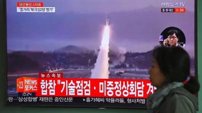 Pyongyang lanza un misil de medio alcance justo antes de la 'cumbre' Trump-Xi. AFP