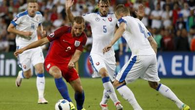 El duelo fue más de mediocampo. Foto EFE.