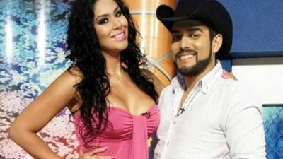 La conductora de Televisa, Tania Reza, aseguró en sus redes sociales que la obligaron a inculparse de la escena de acoso que sufrió por parte de su compañero José González Tovar, en la emisión de un programa juvenil.