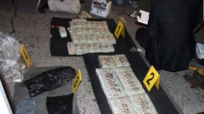 Las autoridades sospechan que el dinero decomisado pertenece a alguna red de narcotráfico o crimen organizado que opera en el país.