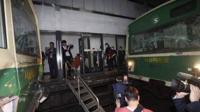 Tras el choque de dos trenes en la línea 2 del metro de Seúl, los pasajeros heridos fueron trasladados a los hospitales más cercanos.