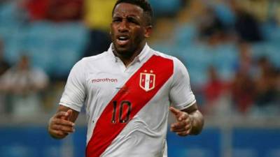 Jefferson Farfán es de los jugadores históricos de la selección de Perú. Foto AFP.