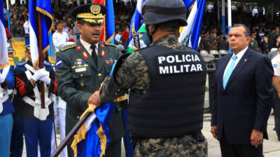La Policía Militar recibió el bastón de mando.